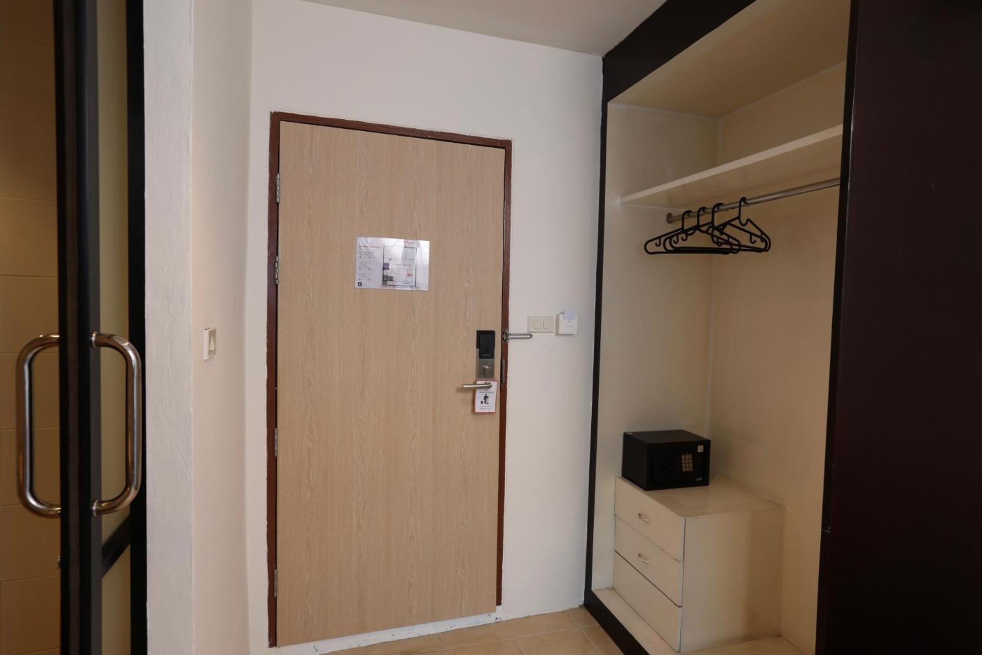 Studio F Sukhumvit Bangkok Exterior foto